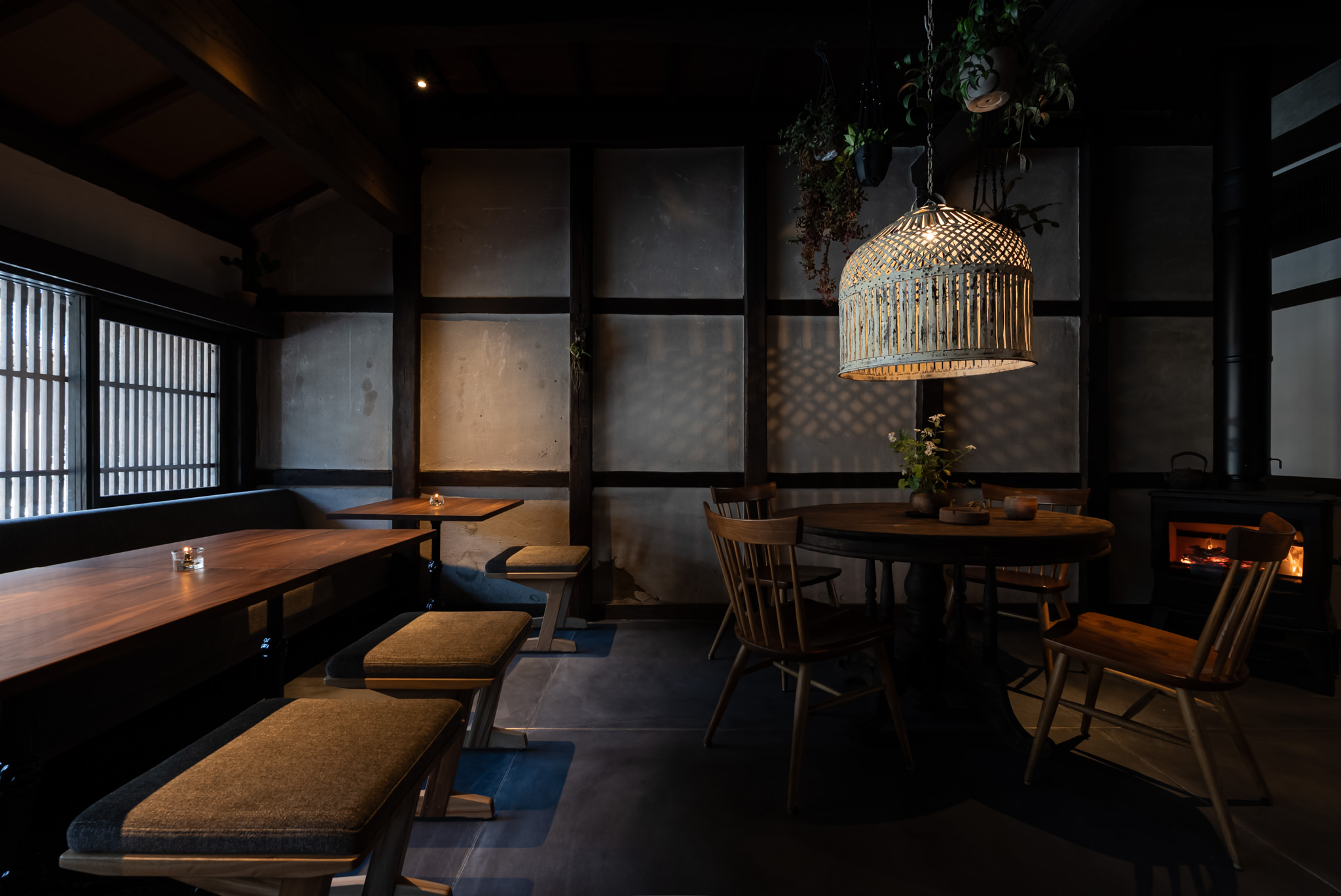 茶房 花井屋弥右エ衛門　外観　店内